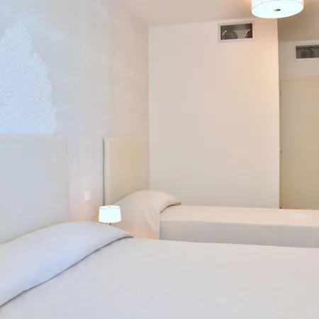 Bright White Flat In The Heart Of Apartman Bibione