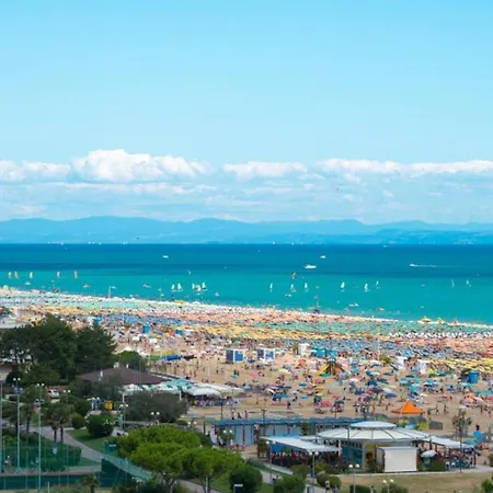 Bright White Flat In The Heart Of Apartman Bibione